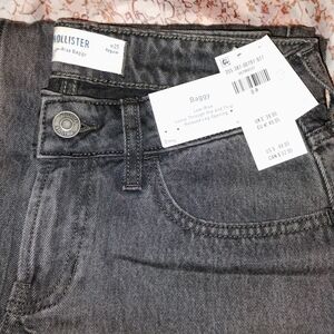 Hollister Baggy Low-Rise Jeans Relaxed Leg Size 0Reg/ 25R